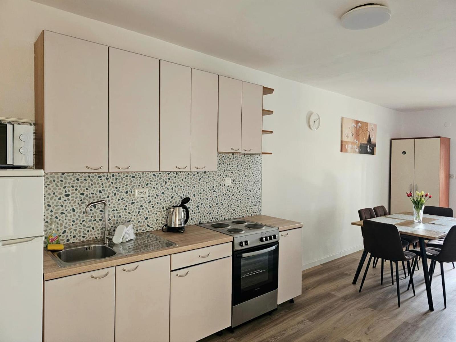 Villa Roing S Stanici 외부 사진